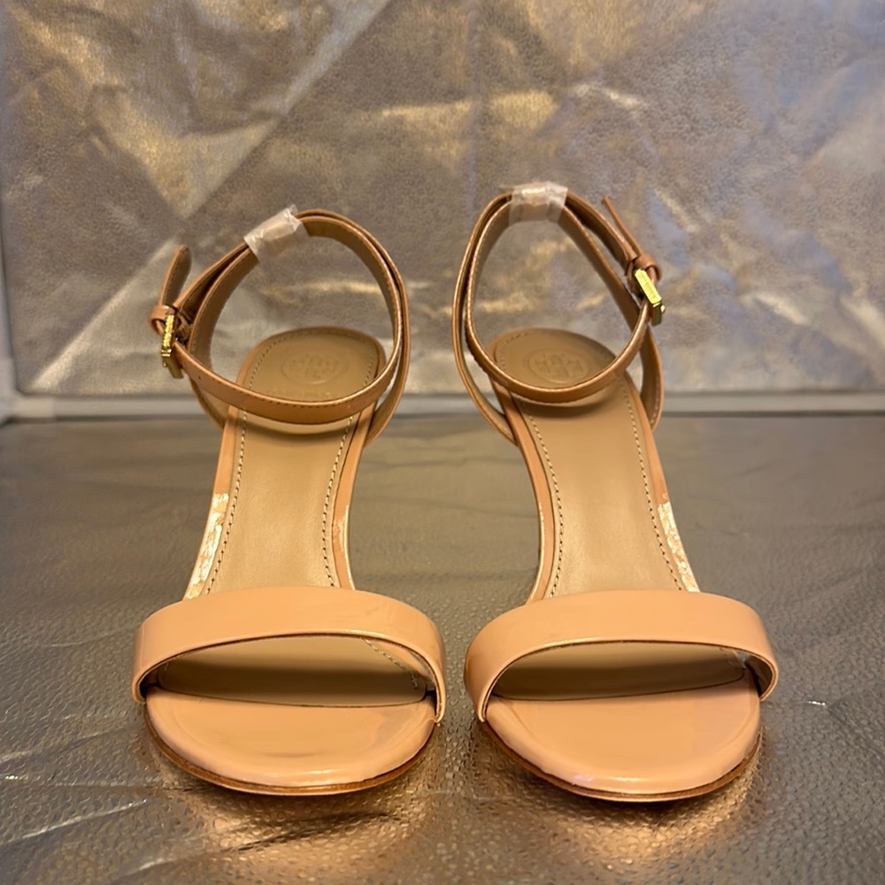 Tory Burch Woman Shoe